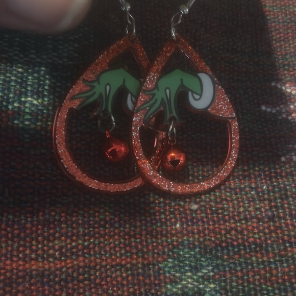 The Grinch Holiday Teardrop Earrings Multicolor Christmas Dangle Hook - Picture 5 of 6